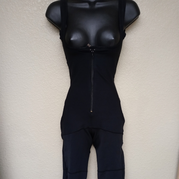 NWOT Leonisa Firm compression Body Shaper Size M - Picture 3 of 16